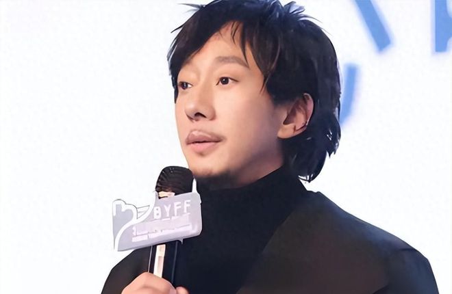 “替日洗白、放弃国籍”口出狂言的赵立新终于得到应有的惩罚