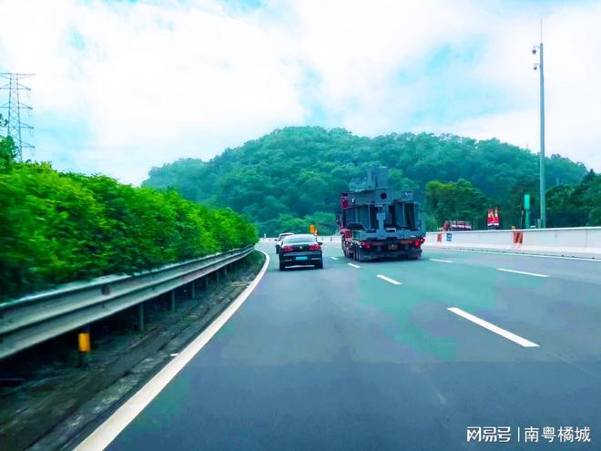 “九省通衢”到“一小时通勤圈”：湖北武汉“大外环”高速来了！